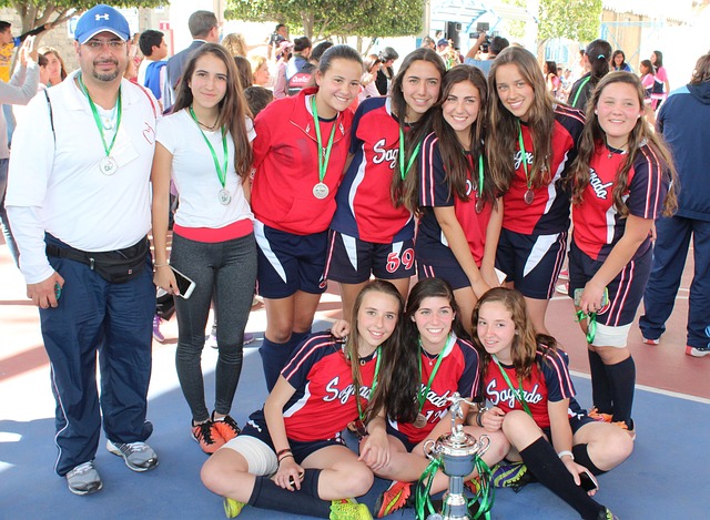 从而对其形 从而对其形